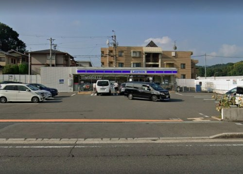 【コンビニエンスストア】ローソン　学研北生駒駅前店まで786ｍ