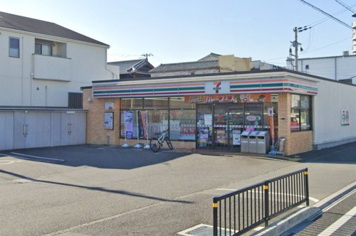 【コンビニエンスストア】セブンイレブン岸和田加守町2丁目店まで420ｍ