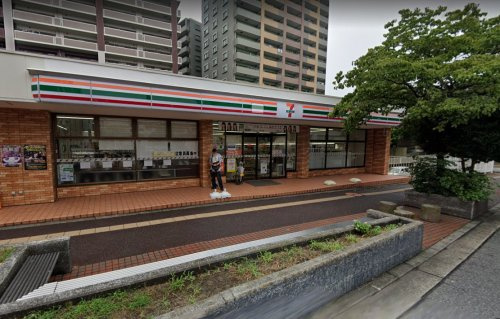 【コンビニエンスストア】セブン-イレブン入間豊岡1丁目店まで424ｍ