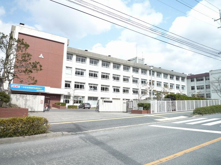 【中学校】三入中学校まで1684ｍ