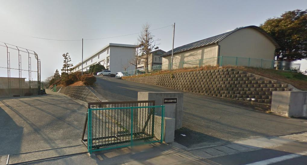 【中学校】津市立東観中学校まで2425ｍ