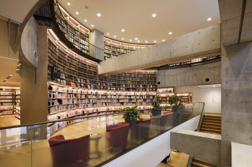 【図書館】海老名市立中央図書館まで1234ｍ