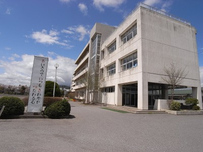 【中学校】高根沢町立阿久津中学校まで351ｍ