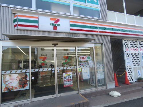 【コンビニエンスストア】セブンイレブン本川越駅西口店まで702ｍ