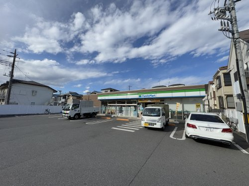 【コンビニエンスストア】ファミリーマート市川北インター東店まで950ｍ