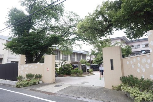 【中学校】京都市立上京中学校まで529ｍ