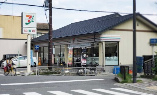 【コンビニエンスストア】セブンイレブン　京都堀川今出川店まで877ｍ