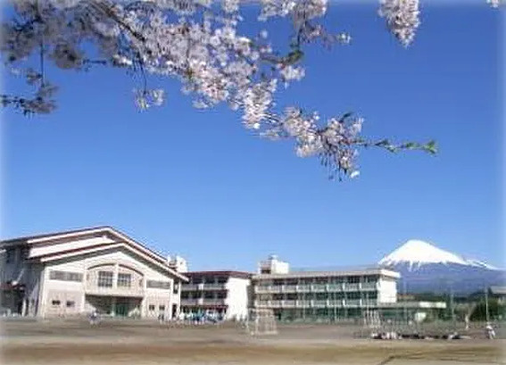 【中学校】富士市立元吉原中学校まで4886ｍ