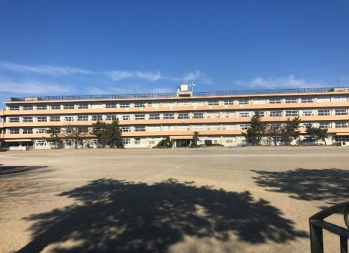 【小学校】小名浜第二小学校まで535ｍ