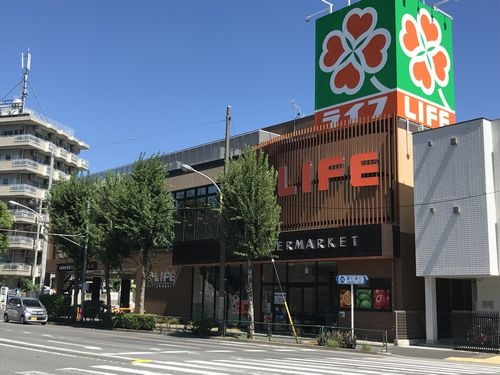 【スーパー】ライフ　新桜台駅前店まで208ｍ