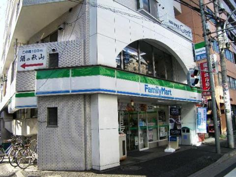 【コンビニエンスストア】ファミリーマート　江古田栄町店まで522ｍ