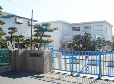 【小学校】茅ヶ崎市立　浜須賀小学校まで1751ｍ