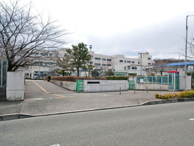【中学校】町田市立小山田中学校まで1954ｍ