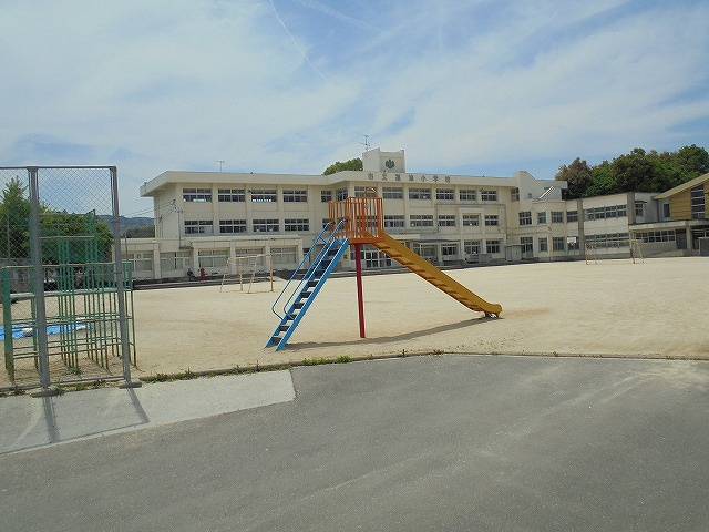【小学校】蓮池小学校まで366ｍ