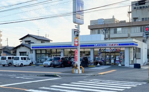 【コンビニエンスストア】ローソン・ポプラ三筋まで479ｍ