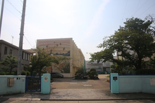 【小学校】名古屋市立穂波小学校まで745ｍ