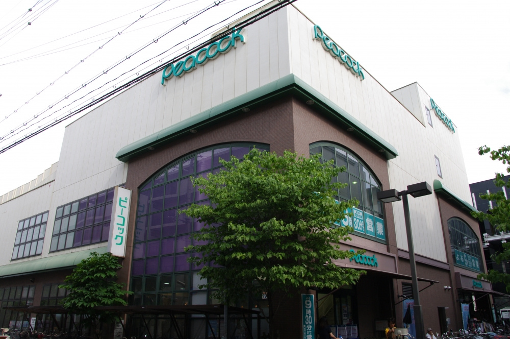 【スーパー】ピーコックストア武庫之荘店まで134ｍ