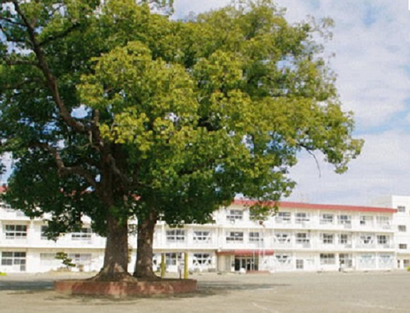 【小学校】誉田小学校まで920ｍ