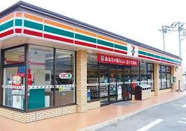 【コンビニエンスストア】セブンイレブン　三鷹駅南通り店まで225ｍ