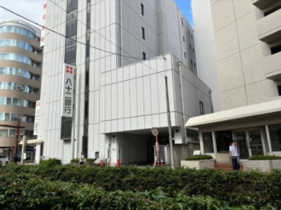 【銀行】八十二銀行　熊谷支店まで721ｍ