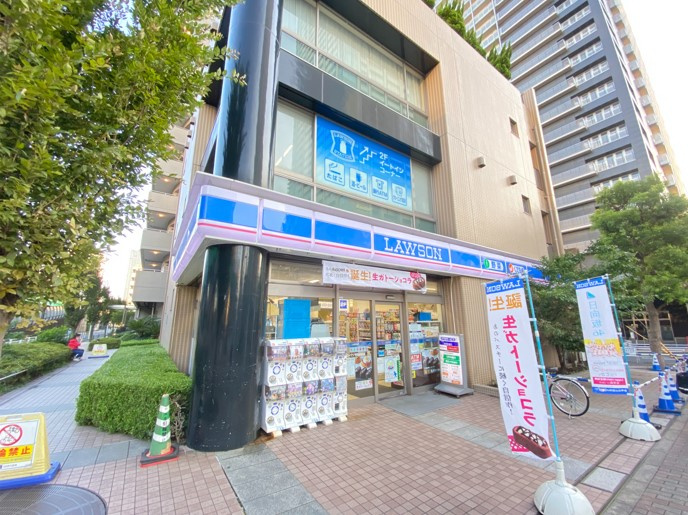 【コンビニエンスストア】ローソン　月島駅前店まで217ｍ