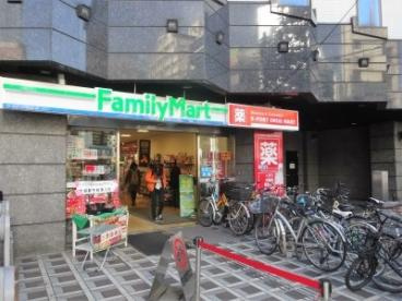 【コンビニエンスストア】ファミリーマート　早稲田駅前店まで420ｍ