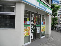 【コンビニエンスストア】ファミリーマート　両国四丁目店まで361ｍ