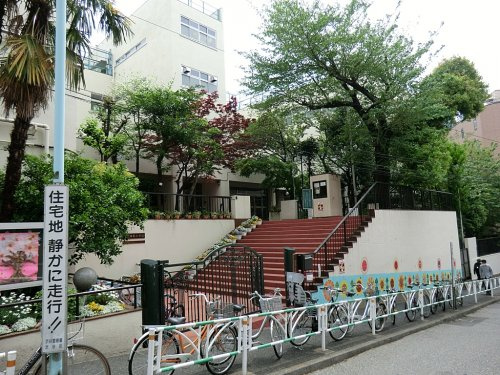 【小学校】渋谷区立神南小学校まで635ｍ