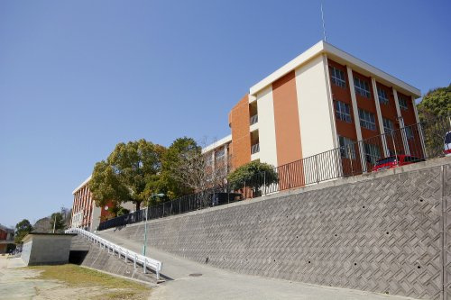 【中学校】有功中学校まで1868ｍ