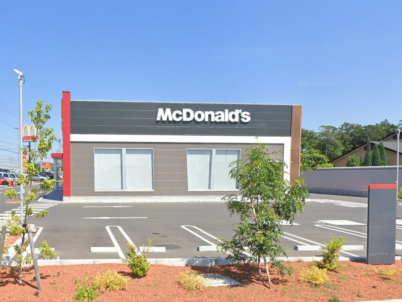 【ファーストフード】マクドナルド　17号北本中丸店まで840ｍ