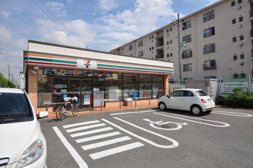 【コンビニエンスストア】セブンイレブン泉大津東助松町店まで450ｍ