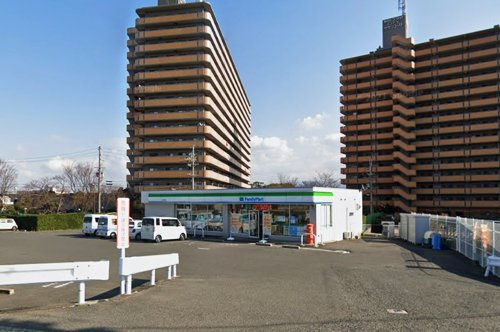 【コンビニエンスストア】ファミリーマート泉南男里店まで810ｍ
