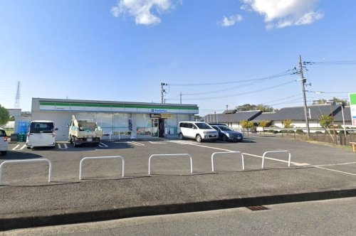 【コンビニエンスストア】ファミリーマート和泉内田町店まで450ｍ