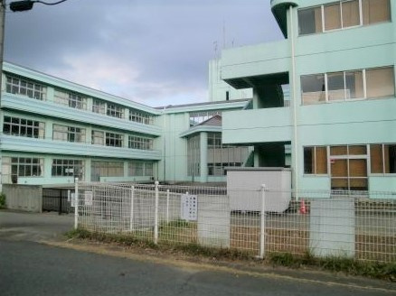 【小学校】龍ケ崎市立久保台小学校まで1300ｍ