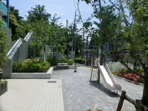 【公園】日向児童遊園まで337ｍ