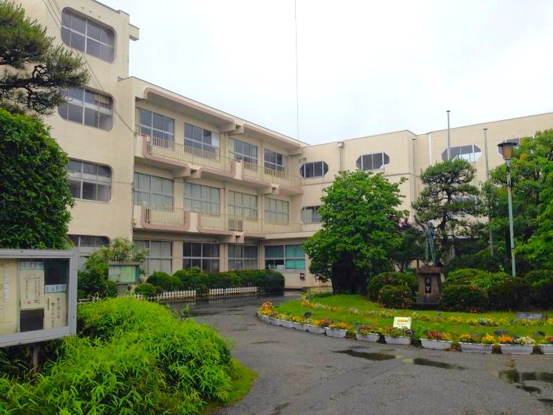 【中学校】行田市立忍中学校まで1201ｍ