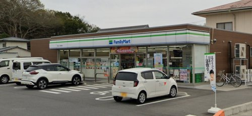 【コンビニエンスストア】ファミリーマート　東近江上羽田町店まで181ｍ