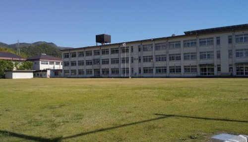 【中学校】彦根市立鳥居本中学校まで974ｍ