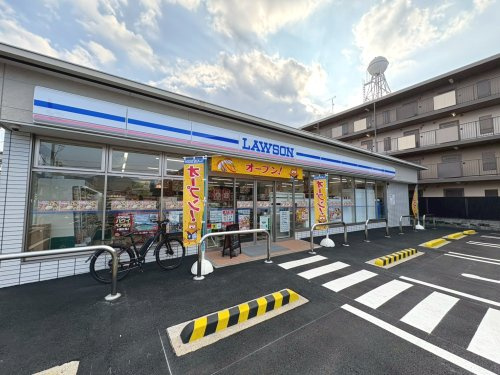 【コンビニエンスストア】ローソン　車折神社南店まで307ｍ