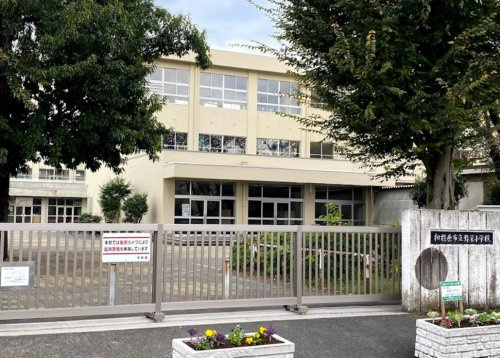 【小学校】弥栄小学校まで326ｍ