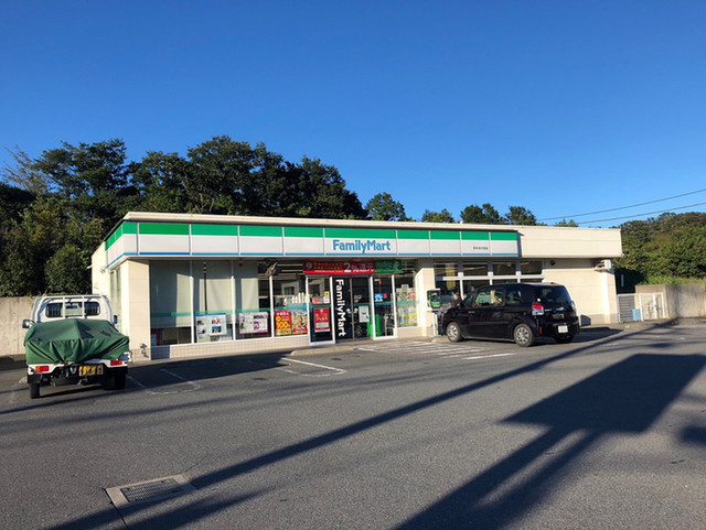 【コンビニエンスストア】ファミリーマート　厚木宮の里店まで1016ｍ
