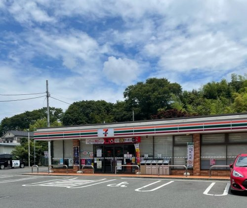 【コンビニエンスストア】セブンイレブン　町田南大谷店まで597ｍ