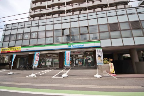 【コンビニエンスストア】ファミリーマート　東久留米東本町店まで291ｍ