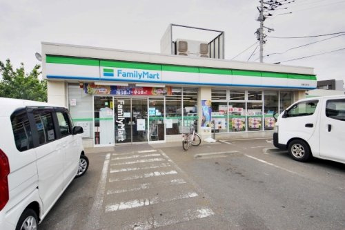 【コンビニエンスストア】ファミリーマート清瀬中清戸店まで1009ｍ
