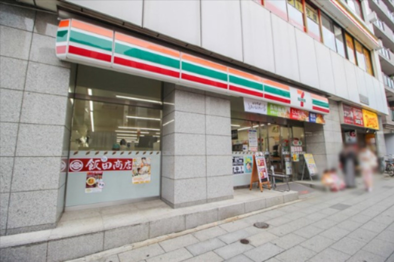【コンビニエンスストア】セブンイレブン　浅草雷門前店まで621ｍ