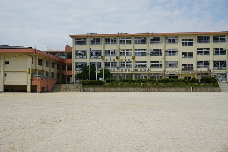 【小学校】福岡市立東花畑小学校まで867ｍ