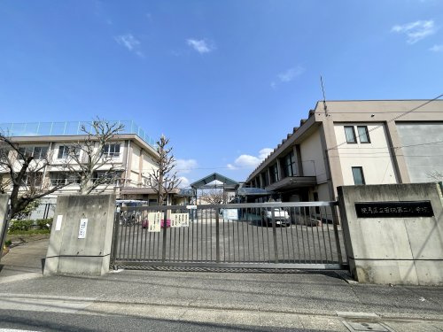 【小学校】練馬区立田柄第二小学校まで742ｍ
