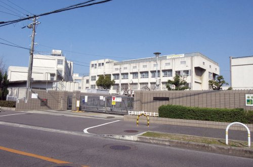 【中学校】堺市立深井中央中学校まで860ｍ