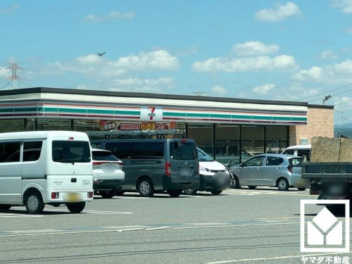 【コンビニエンスストア】セブンイレブン　京田辺大住店まで944ｍ