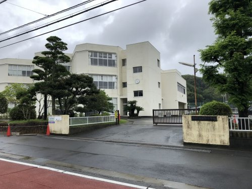 【小学校】藤枝市立藤岡小学校まで286ｍ